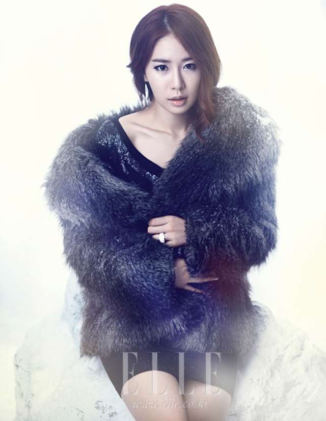 More Photos Of Yoo In Na As An “Icy Snow White” For Elle Korea | Couch ...